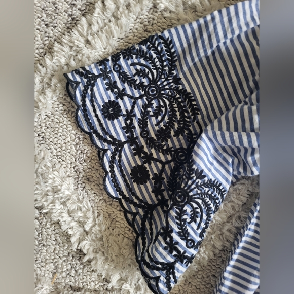 Dex Small blue and white stripe top with contrast stitch - Picture 2 of 6